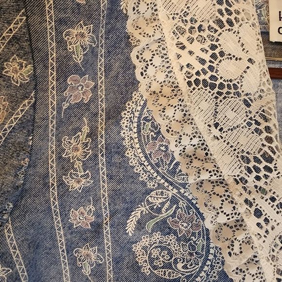 🌴Bundle 3 or more - 30% Disc🌴 NWOT Kathy Davis vintage lace collar blazer. - Picture 4 of 10